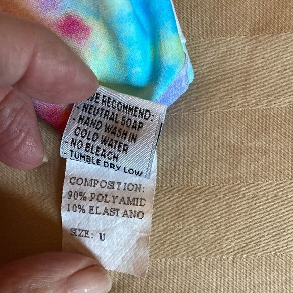 Shape Up Fitness Wear Multi color Pastel Bra with Front Twisted Knot. - Picture 5 of 5